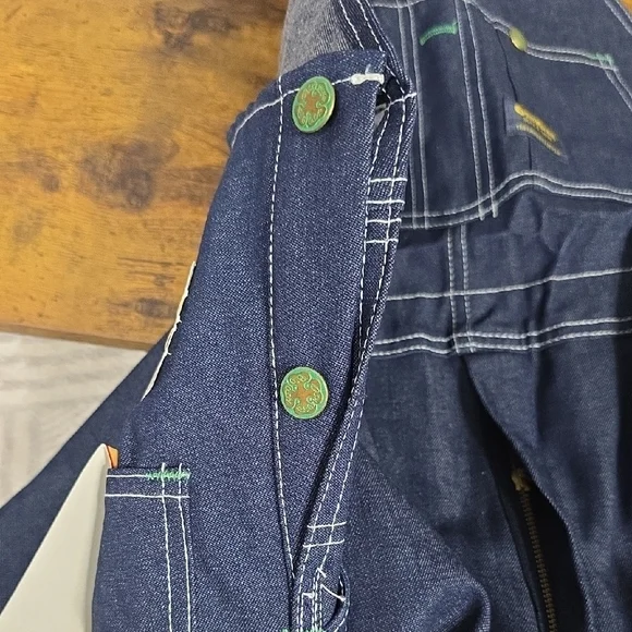 NIP OshKosh  Vestbak Bib Overalls - Men’s Size 42x32 - Dark Wash Indigo - Picture 7 of 8